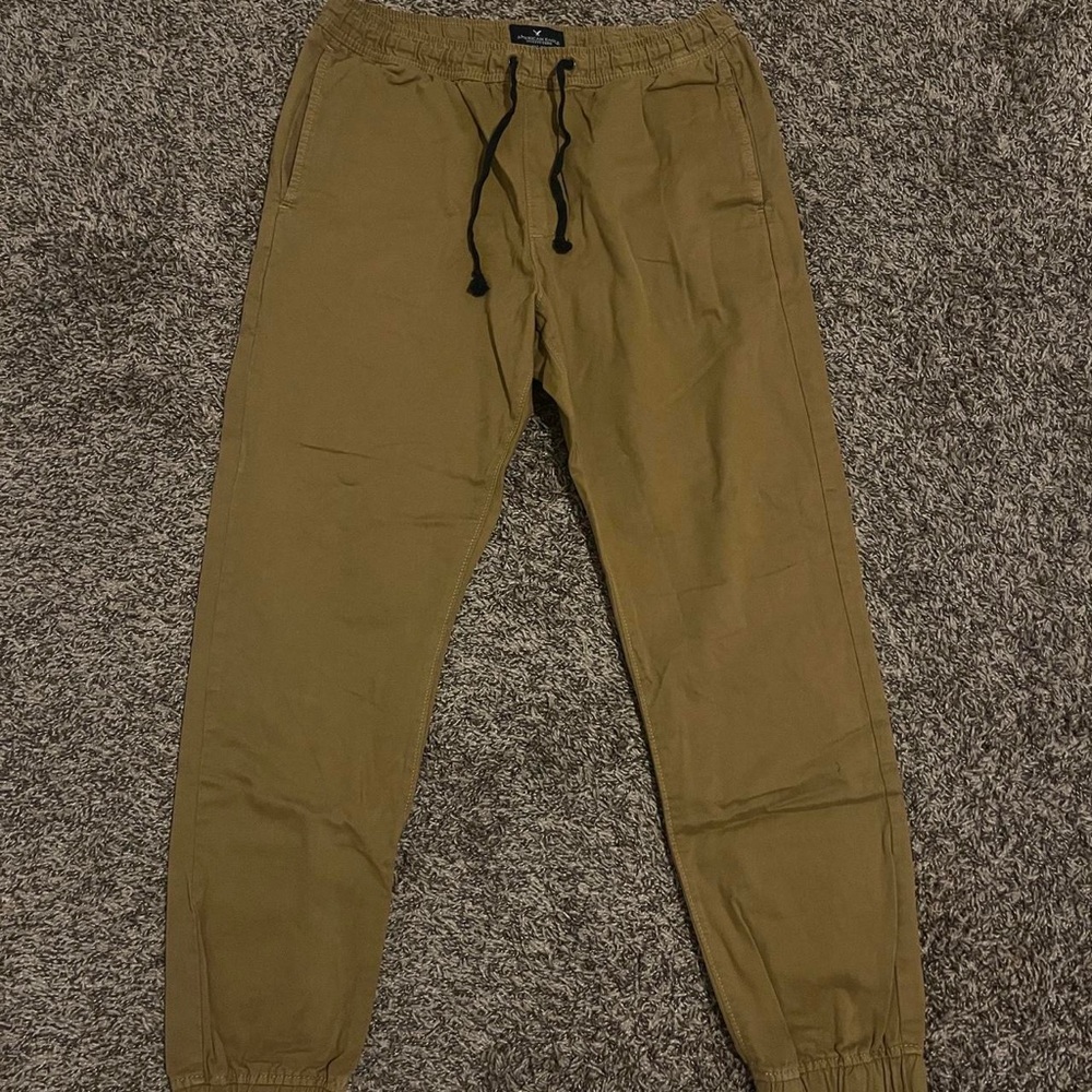 American eagle mens khaki tan joggers cuffed pants with drawstring